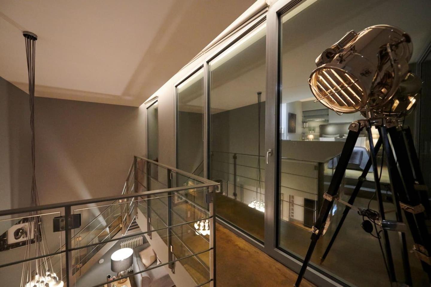 Ma Maison No5 Penthouse Loft, Private Heated Pool, Acropolis View, Ultra High Speed Internet 300 Mbps, Short Walk To Acropolis, Parking Upon Request, 1' From Metro 아테네 외부 사진