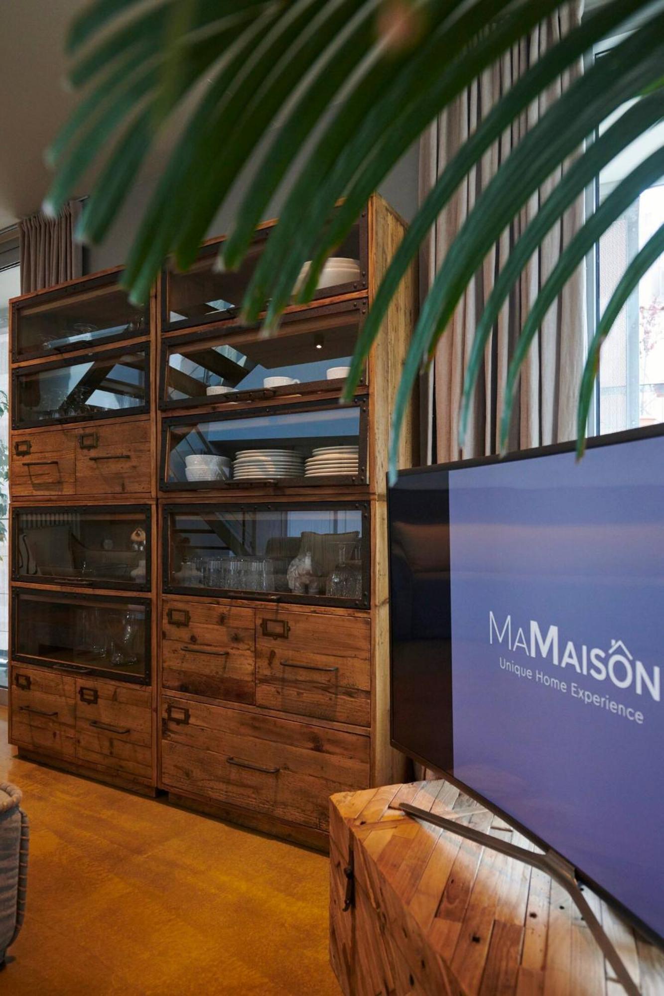 Ma Maison No5 Penthouse Loft, Private Heated Pool, Acropolis View, Ultra High Speed Internet 300 Mbps, Short Walk To Acropolis, Parking Upon Request, 1' From Metro 아테네 외부 사진