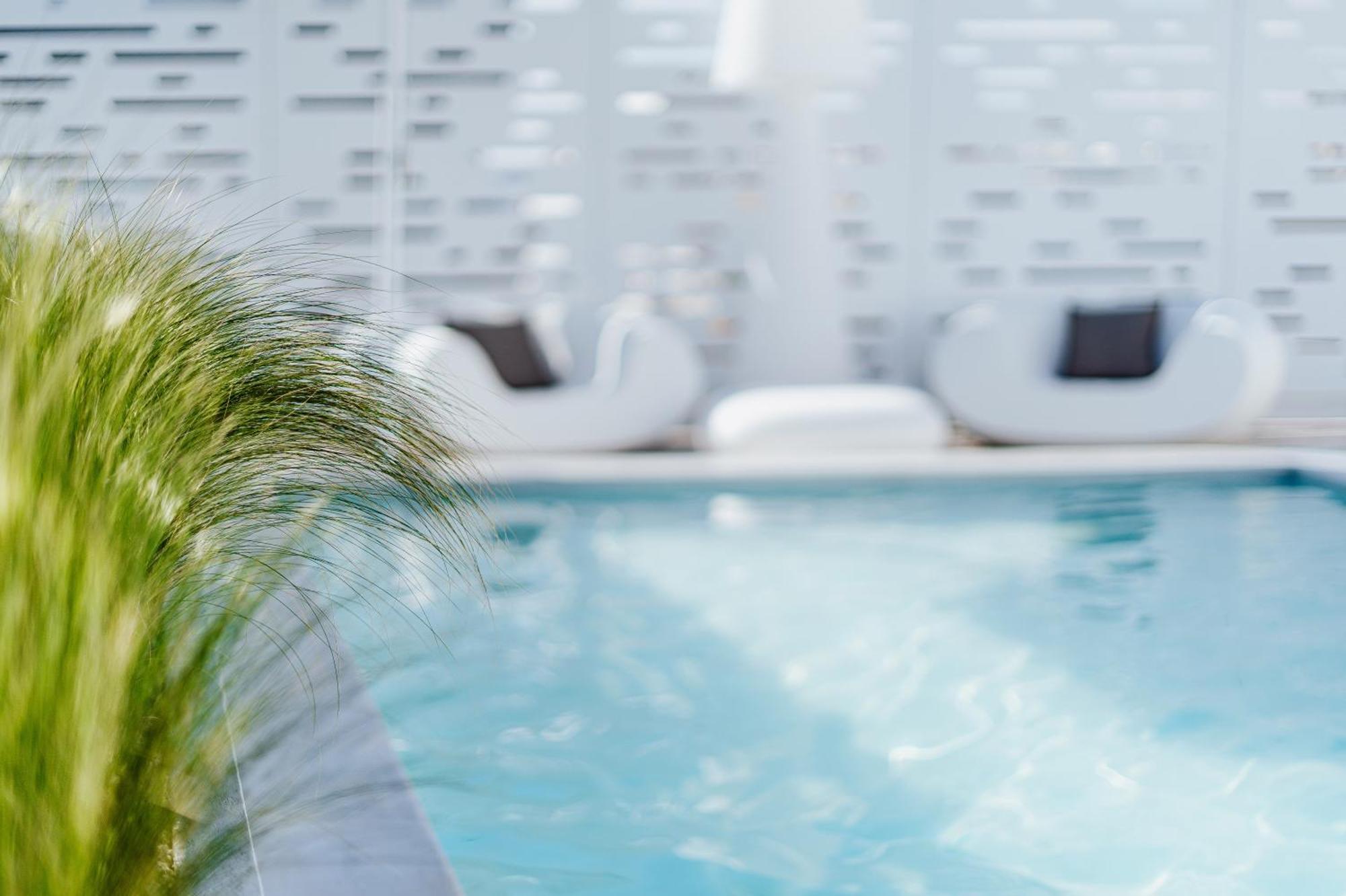 Ma Maison No5 Penthouse Loft, Private Heated Pool, Acropolis View, Ultra High Speed Internet 300 Mbps, Short Walk To Acropolis, Parking Upon Request, 1' From Metro 아테네 외부 사진
