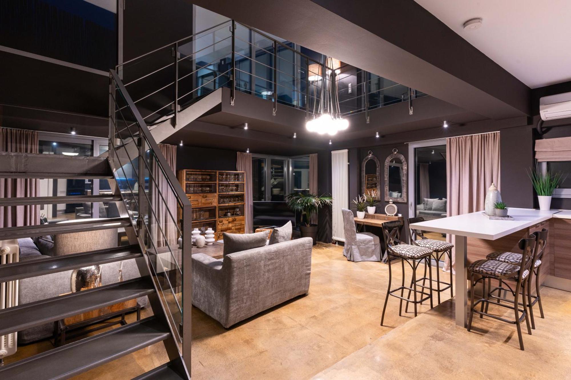Ma Maison No5 Penthouse Loft, Private Heated Pool, Acropolis View, Ultra High Speed Internet 300 Mbps, Short Walk To Acropolis, Parking Upon Request, 1' From Metro 아테네 외부 사진